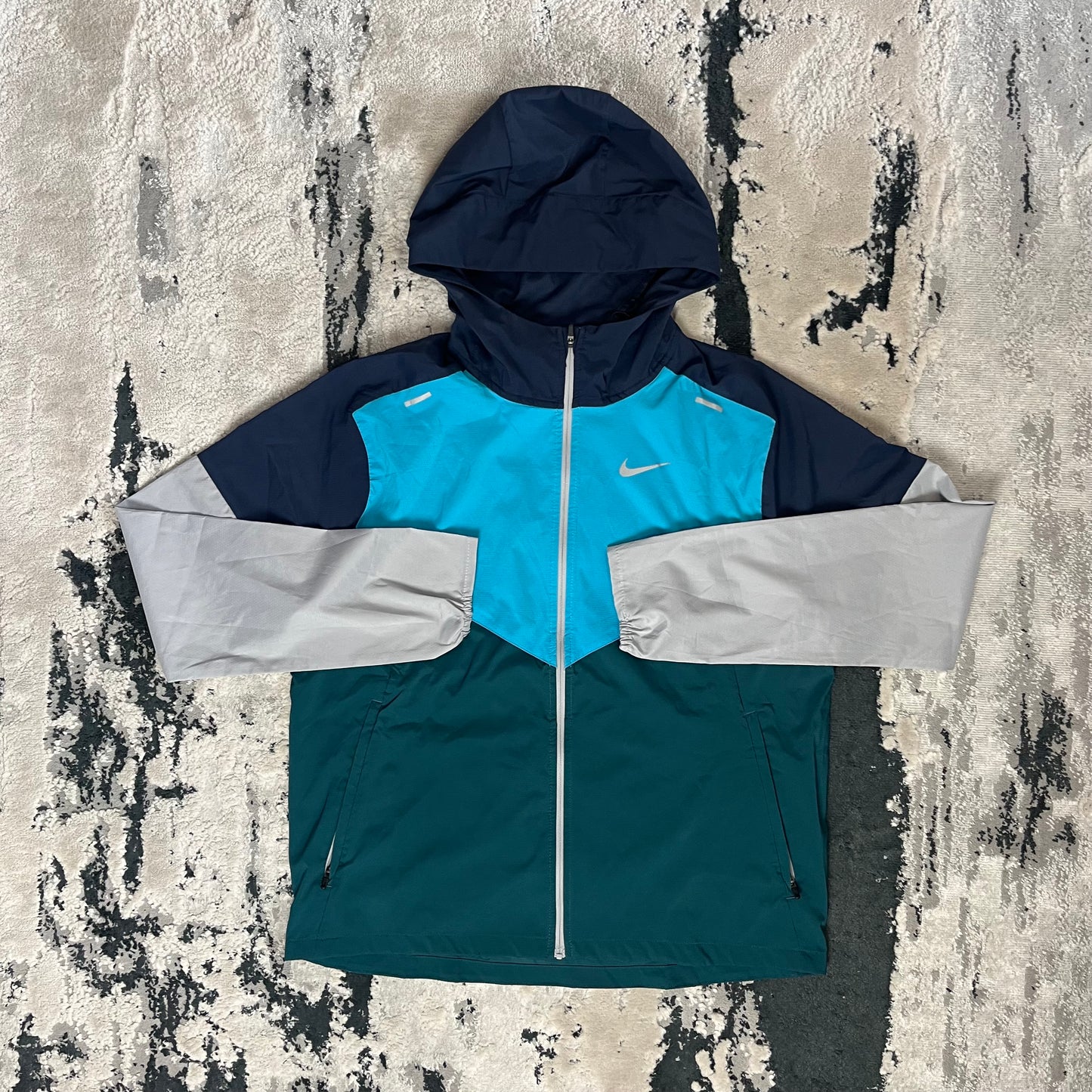 NIKE REPEL WINDBREAKER- AQUA / GREY