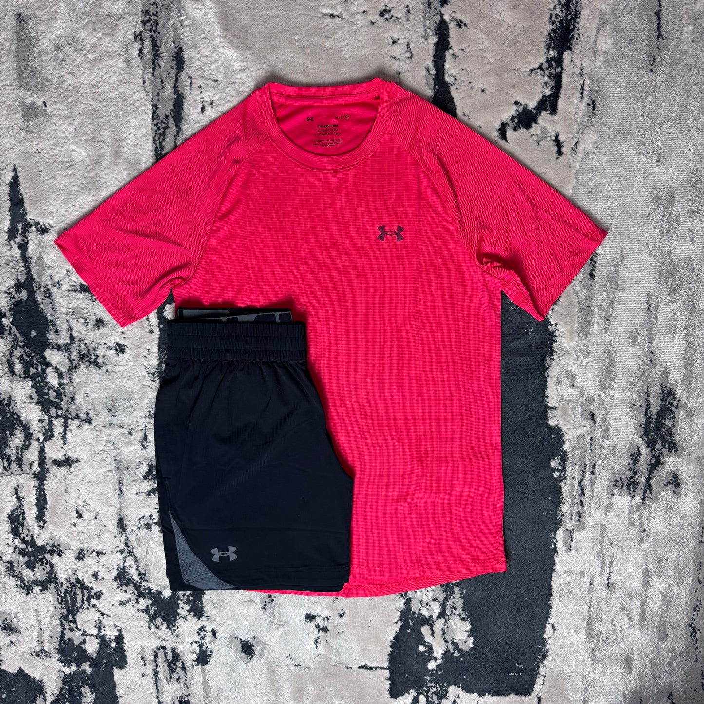 UNDER ARMOUR TECH SET - BRIGHT CRIMSON