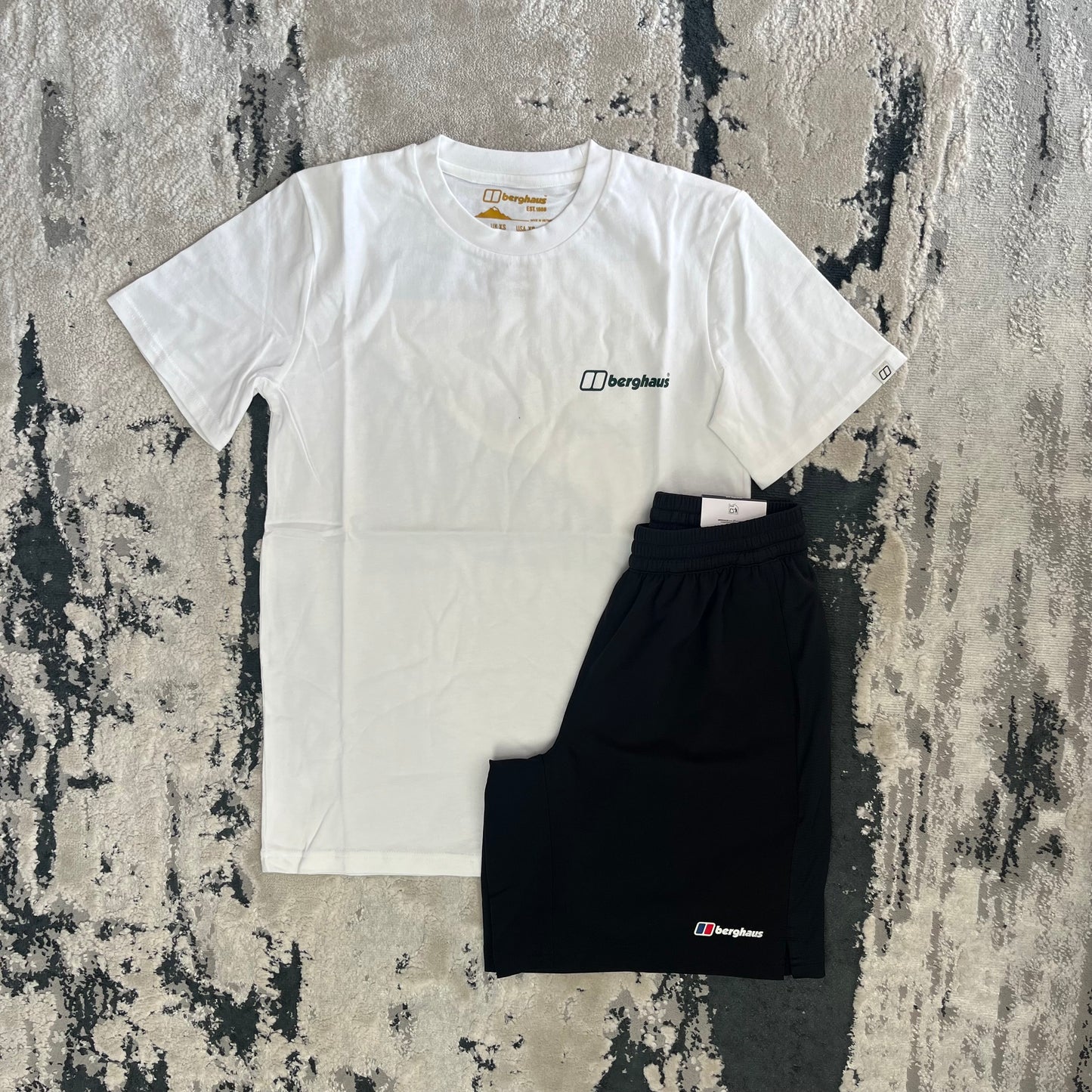BERGHAUS GRAPHIC T SHIRT / SHORT SET