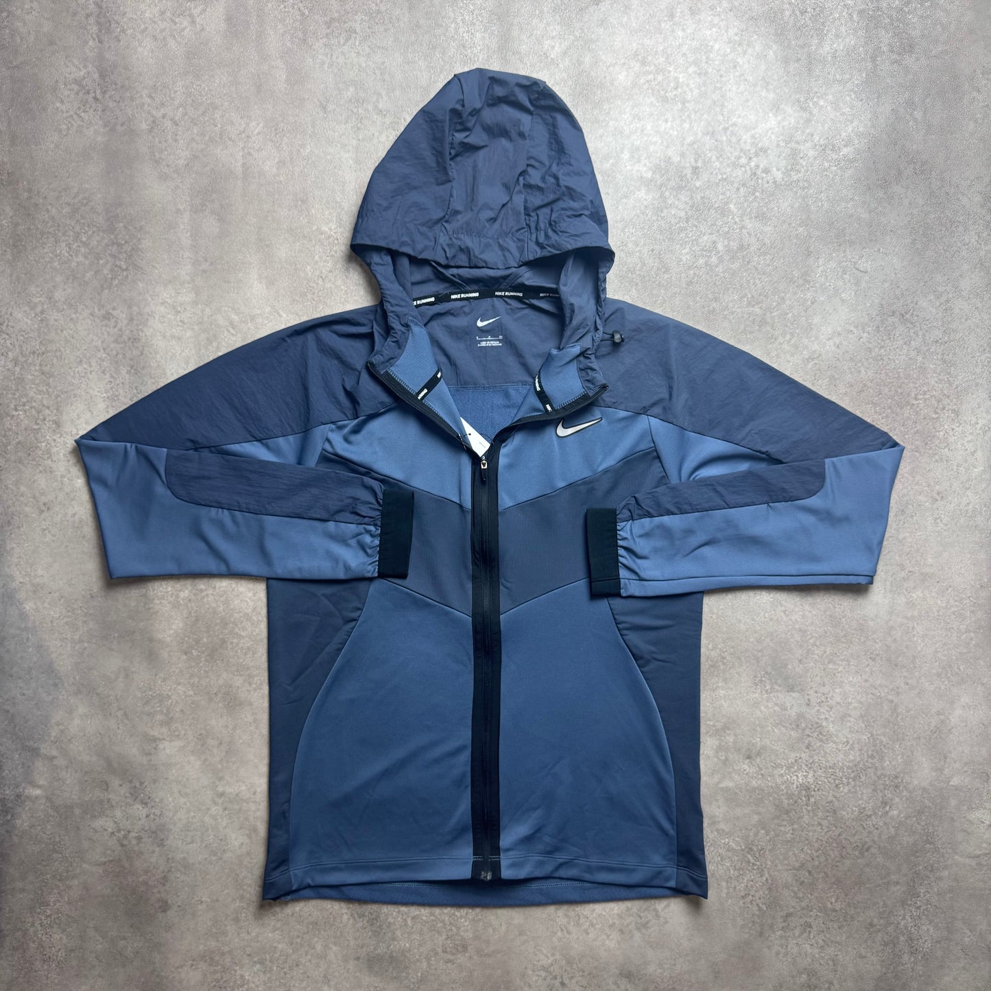 NIKE TECH PERFORMANCE HOODED JACKET