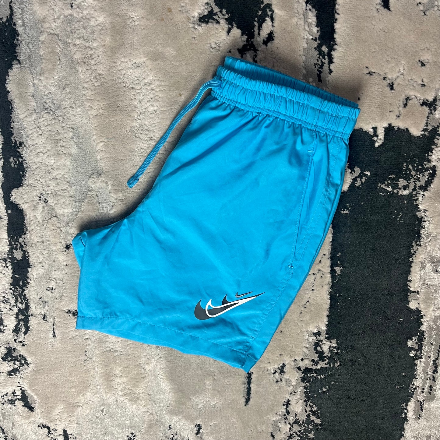 NIKE AIR SWOOSH SHORTS