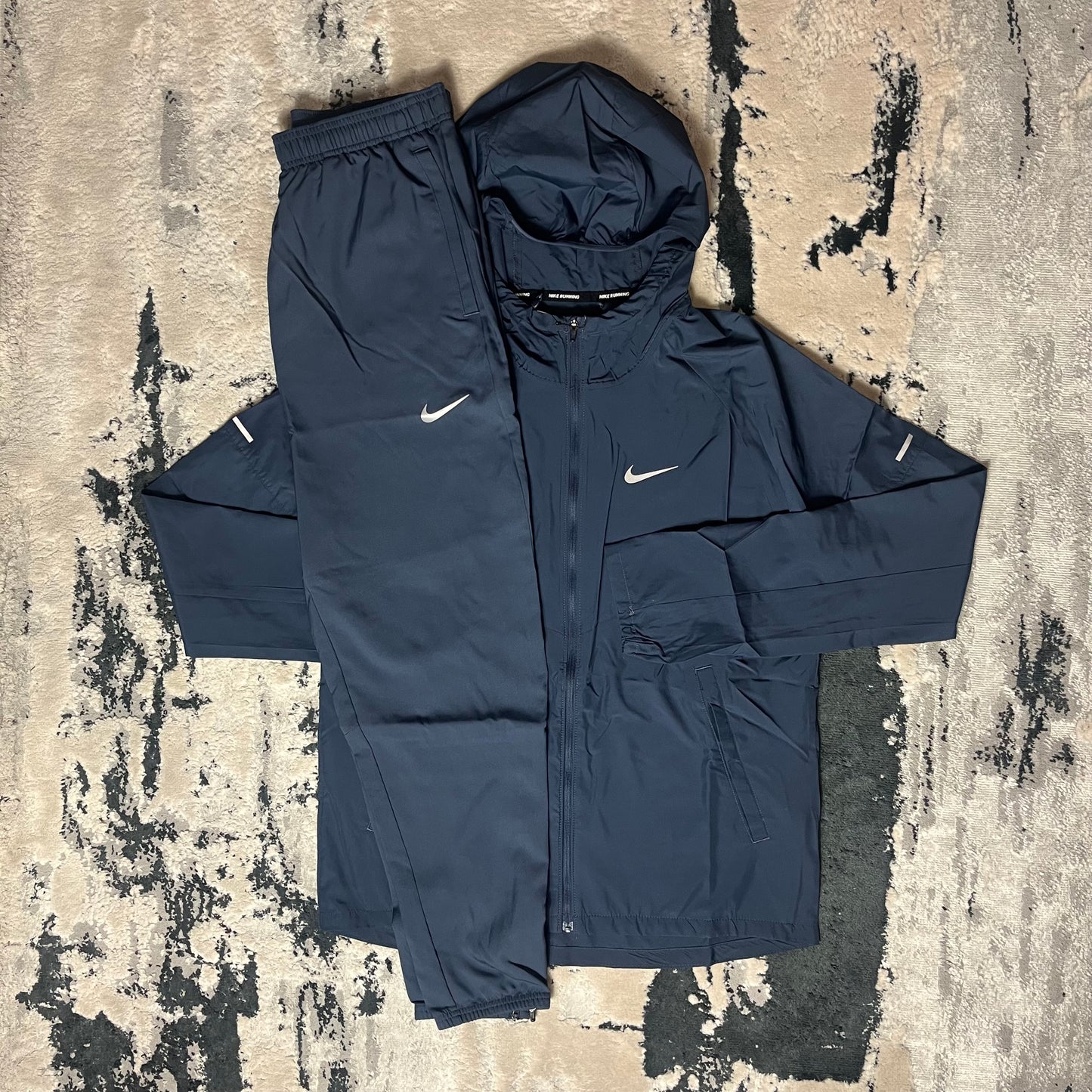 NIKE REPEL MILER WINDBREAKER TRACKSUIT - NAVY