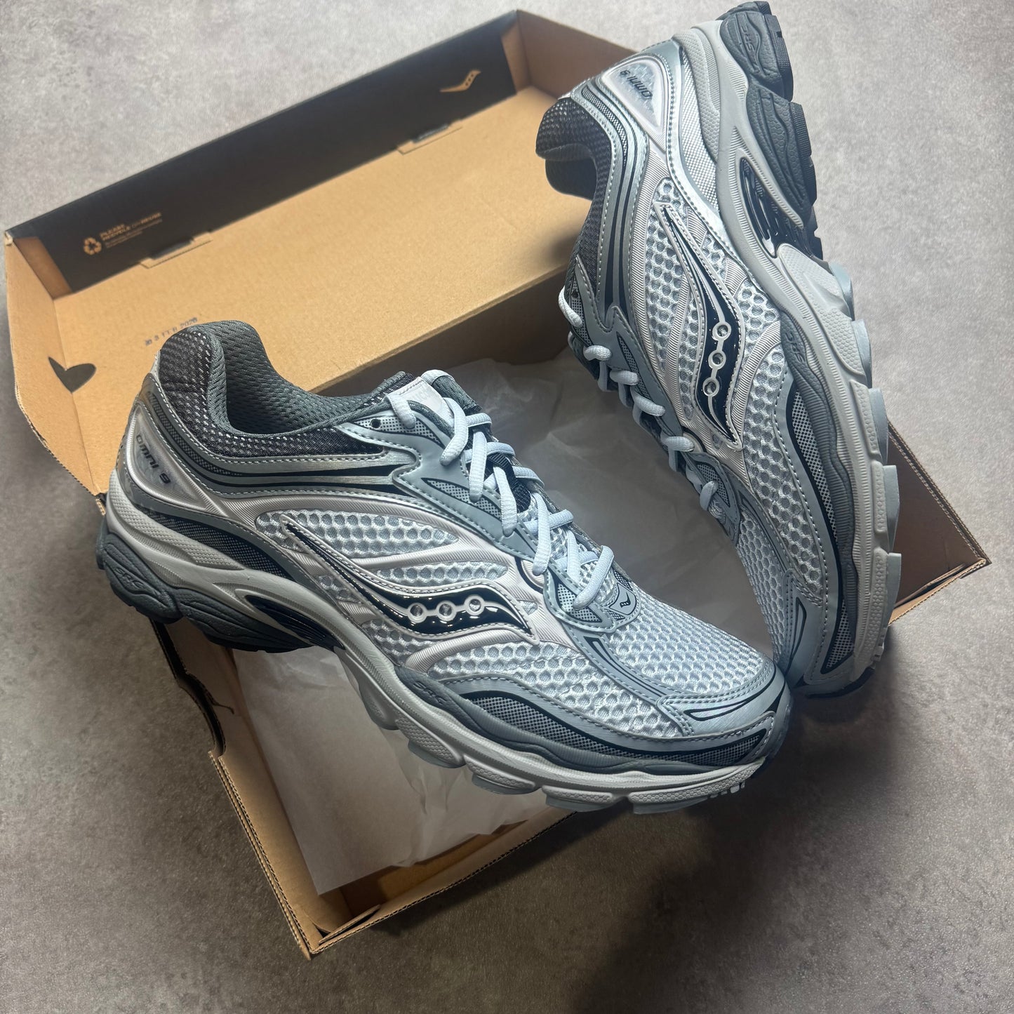 Saucony ProGrid Omni 9 OG - Grey