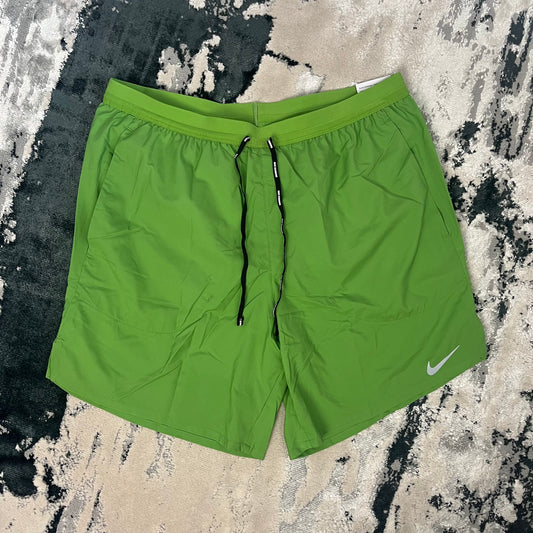 NIKE FLEX STRIDE SHORTS 7 INCH - GREEN