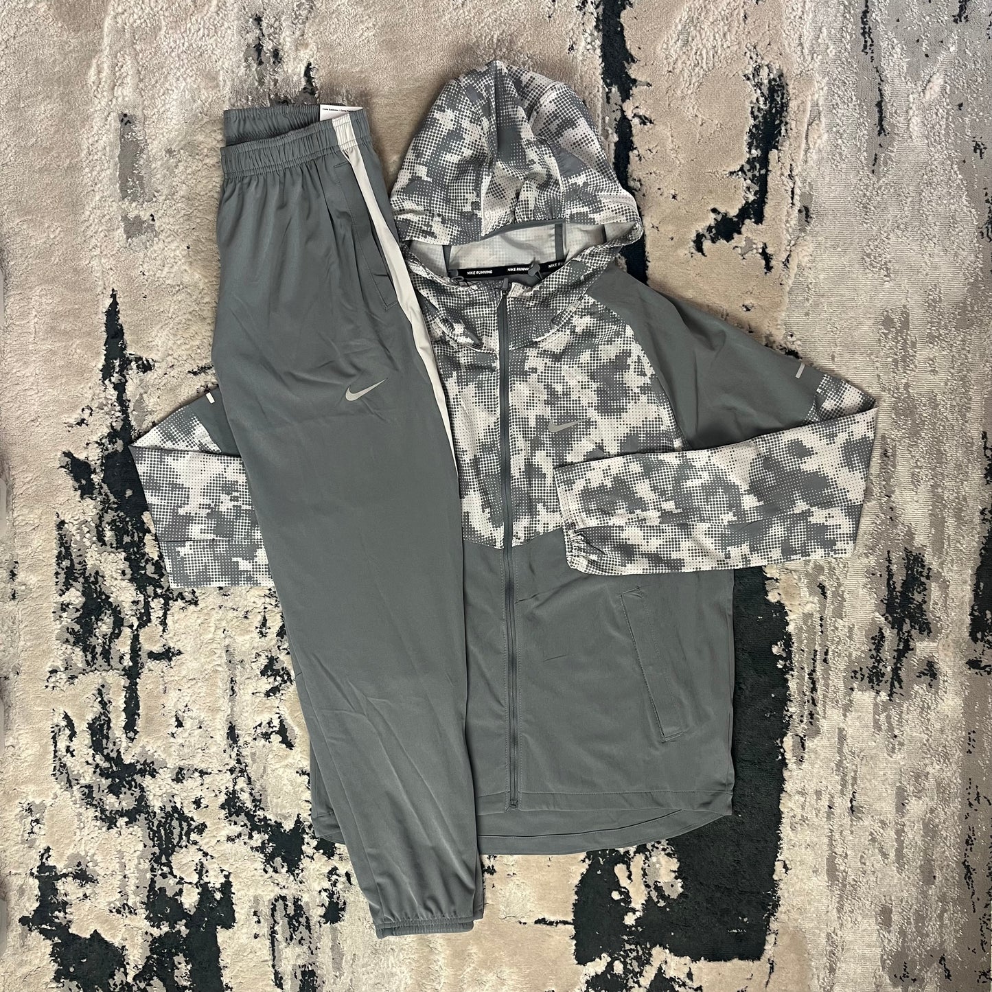NIKE REPEL CAMO WINDBREAKER TRACKSUIT