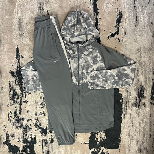 NIKE REPEL CAMO WINDBREAKER TRACKSUIT