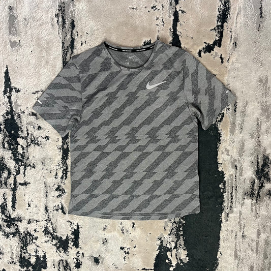 NIKE LIGHTNING MILER T SHIRT
