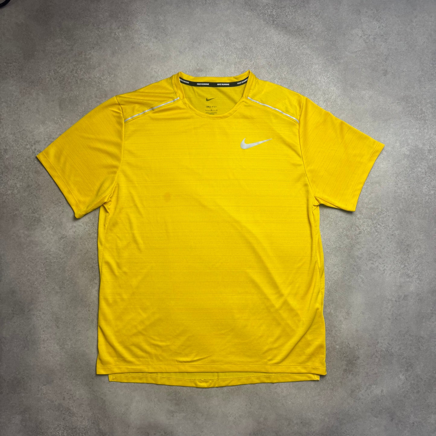 NIKE MILER 1.0 T SHIRT -  YELLOW