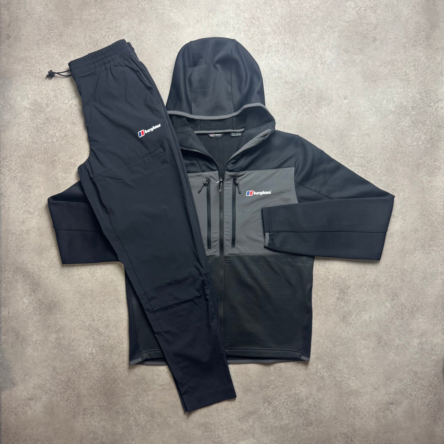 BERGHAUS SIDLEY HOODED TRACKSUIT - BLACK
