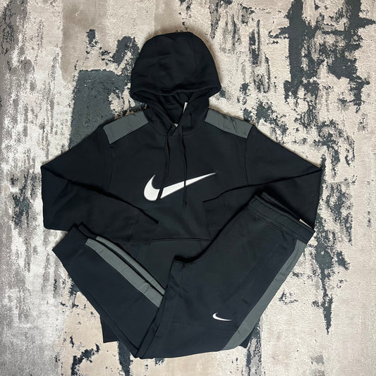 NIKE SPORTSWEAR FLEECE TRACKSUIT - BLACK / GREY