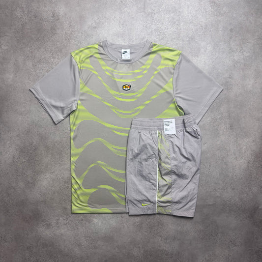 NIKE TN+ SPORTSWEAR SET - NEON / BEIGE