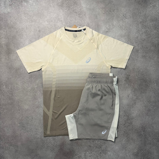 ASICS SEAMLESS SHORT SET -BEIGE
